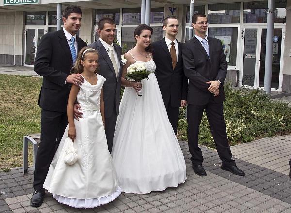 naši mladí so súrodencami , Obrázky ku článkom, Lenka R, 1