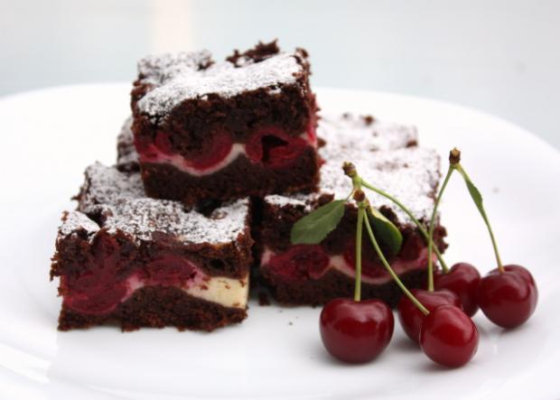 Cheesecake brownies s višňami - recept
