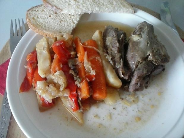 Morčacie stehno so zeleninou, Hlavné jedlá, recept, M.á.r.i.a