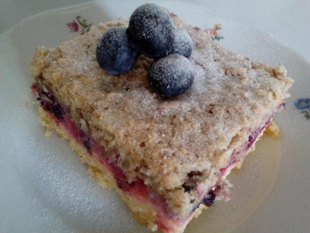 Ríbezľový koláčik s kokosovo-orechovou perinkou, Koláče, recept, M.á.r.i.a