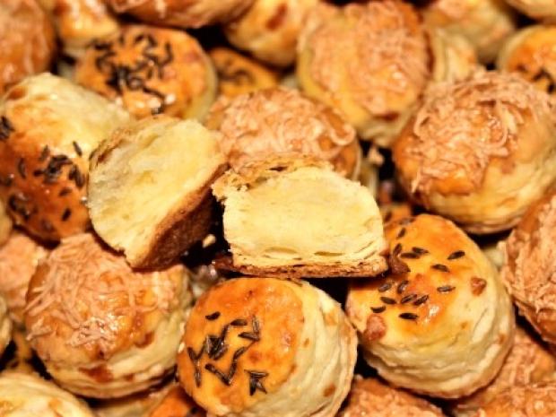 Prekladané pagáčiky s kyslou smotanou , Slané, recept, melisa