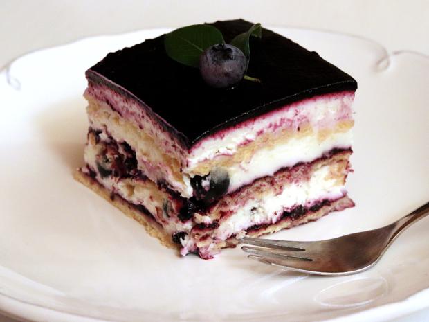Nepečený čučoriedkovo-smotanový zákusok, Nepečené zákusky, recept, Kamila