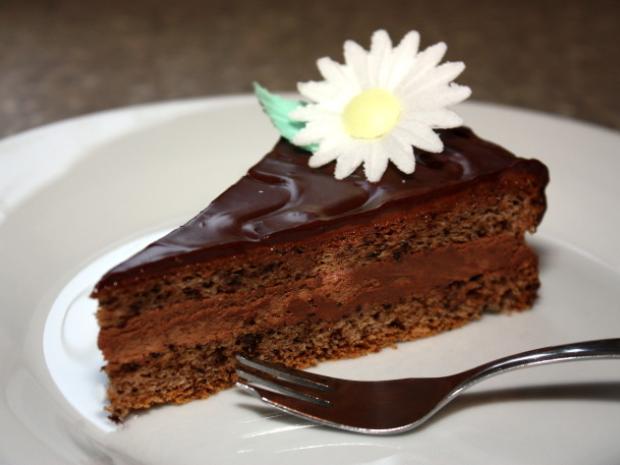 Jednoduchá orechovo čokoládová torta, Torty, recept, Kamila