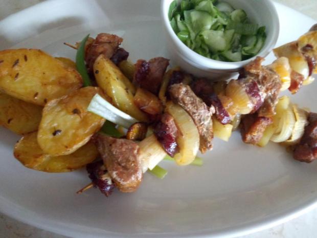 Ražniči so zemiakmi z jedného plechu, Hlavné jedlá, recept, M.á.r.i.a