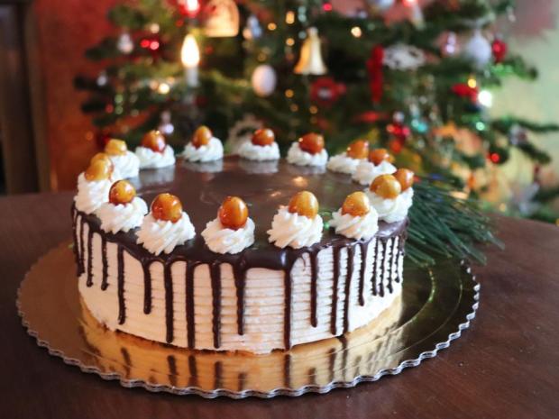 Vianočná torta z lieskových orieškov, Torty, recept, Miky