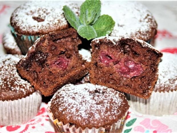 Muffiny s čokoládou a višňami, Drobné pečivo, recept, melisa
