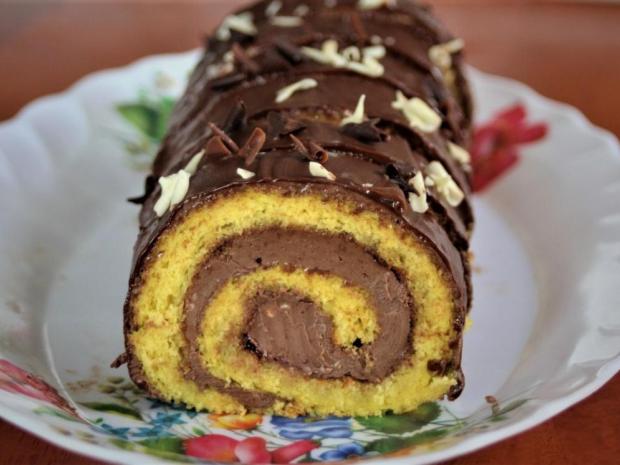Piškótová roláda s čokoládovým krémom, Zákusky, recept, melisa