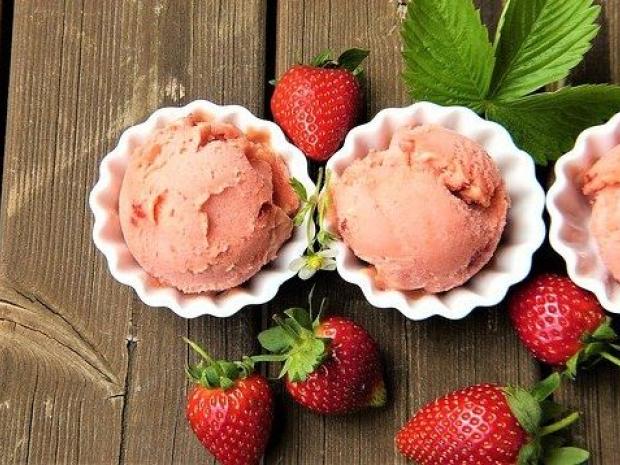 Domáca rebarborovo-jahodová zmrzlina, Zmrzlina, recept, lia6