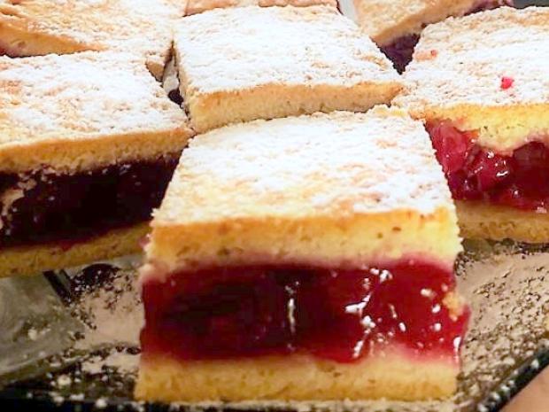 Višňový koláč - pie, Koláče, recept, M.á.r.i.a