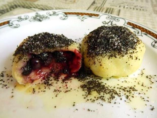 Čučoriedkové knedličky zo zemiakového cesta, Sladké jedlá, recept, verika92