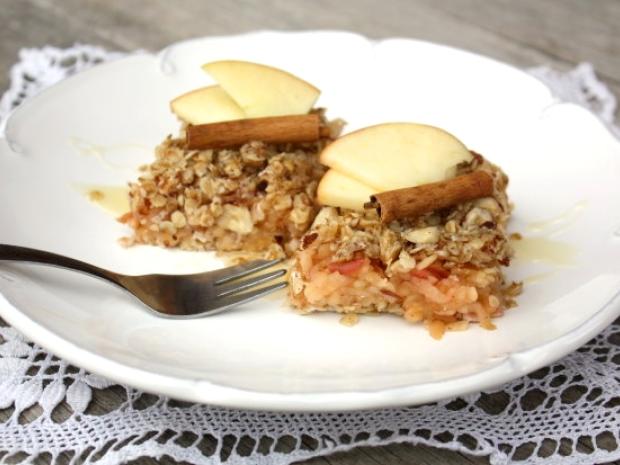 Nepečený jablkový koláč s ovsenými vločkami, Zdravé recepty, recept, Kamila