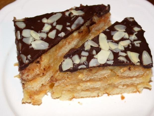 Nepečený jablkový koláč s piškótami, Nepečené zákusky, recept, Kamila
