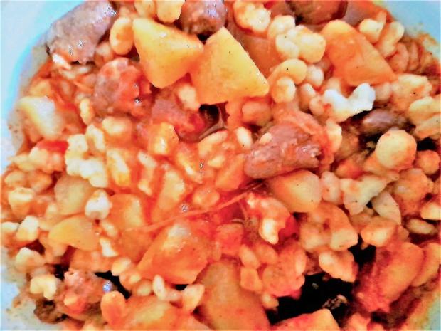 Z jedného hrnca - tarhoňa s kuracími srdiečkami, Hlavné jedlá, recept, M.á.r.i.a