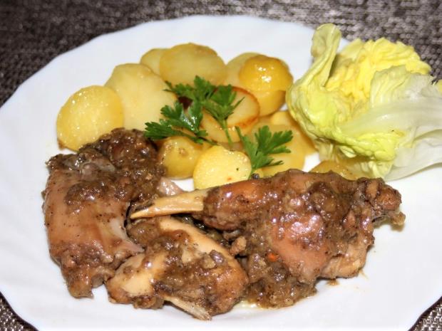 Dusený domáci králik na cibuli, Hlavné jedlá, recept, melisa