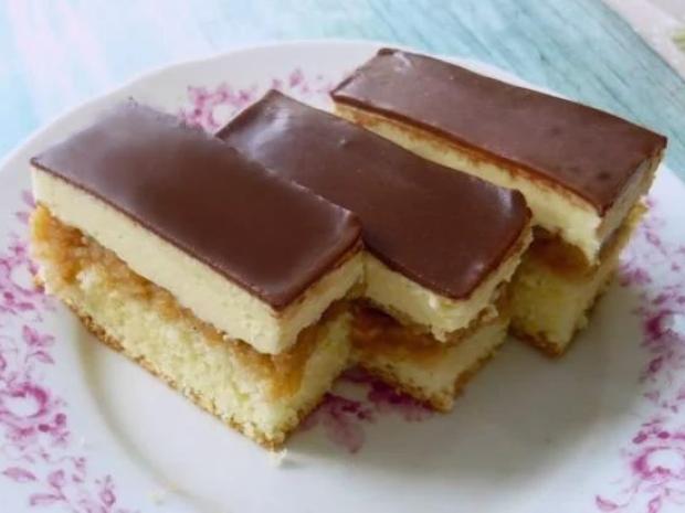 Obrátený jablkový koláč s pudingovým krémom, Zákusky, recept, Valika475
