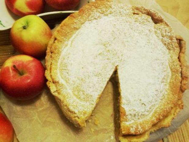 Okrúhly jablkový koláč à la pyté, Koláče, recept, Dzeny