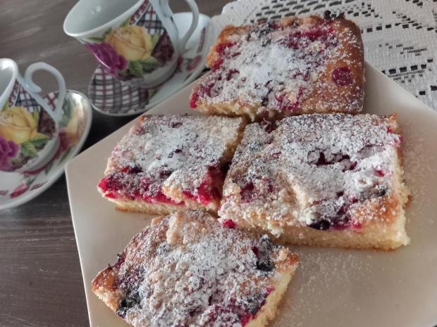 Hrnčeková bublanina s ríbezľami, Koláče, recept, Jessika