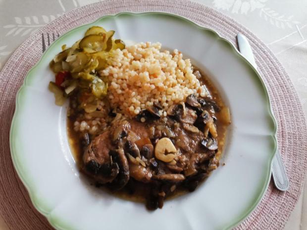 Krkovička s kremžskou horčicou a šampiňónmi, Hlavné jedlá, recept, Oľga Birošová