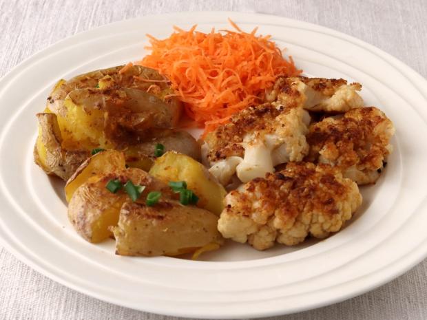 Pečený karfiol so zemiakmi, Hlavné jedlá, recept, Kamila