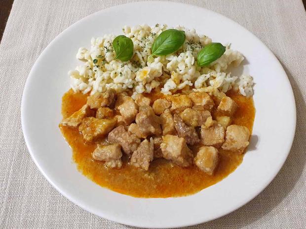 Bravčový perkelt s haluškami, Hlavné jedlá, recept, Slavka K