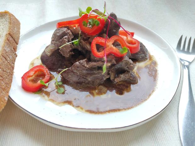 Kuracia pečeň na cibuľke, Hlavné jedlá, recept, dasa_