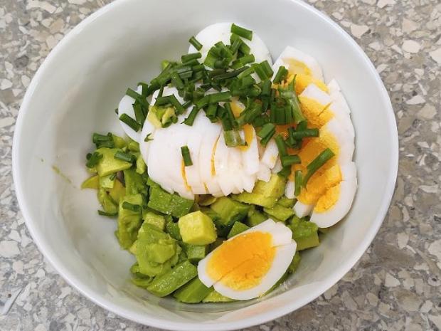 Rýchly avokadový šalát s vajíčkom, Šaláty, recept, Kamila