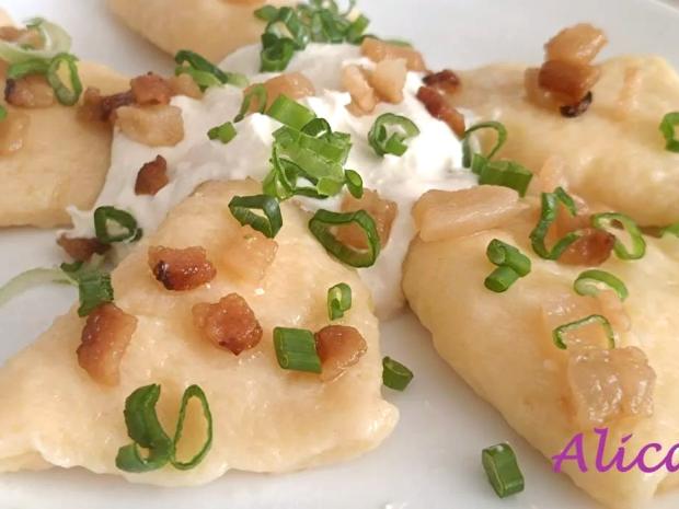 Zemiakové bryndzové pirohy, Hlavné jedlá, recept, Alica7