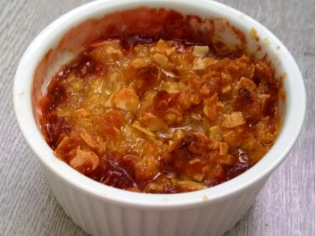 Jahodovo-rebarborový crumble, Koláče, recept, anjeli